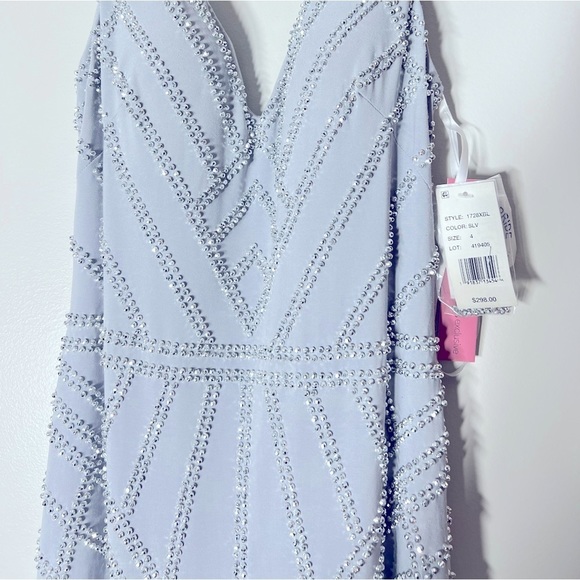AQUA Embellished Column Gown - 100% Exclusive silver size 4 New - Picture 11 of 16
